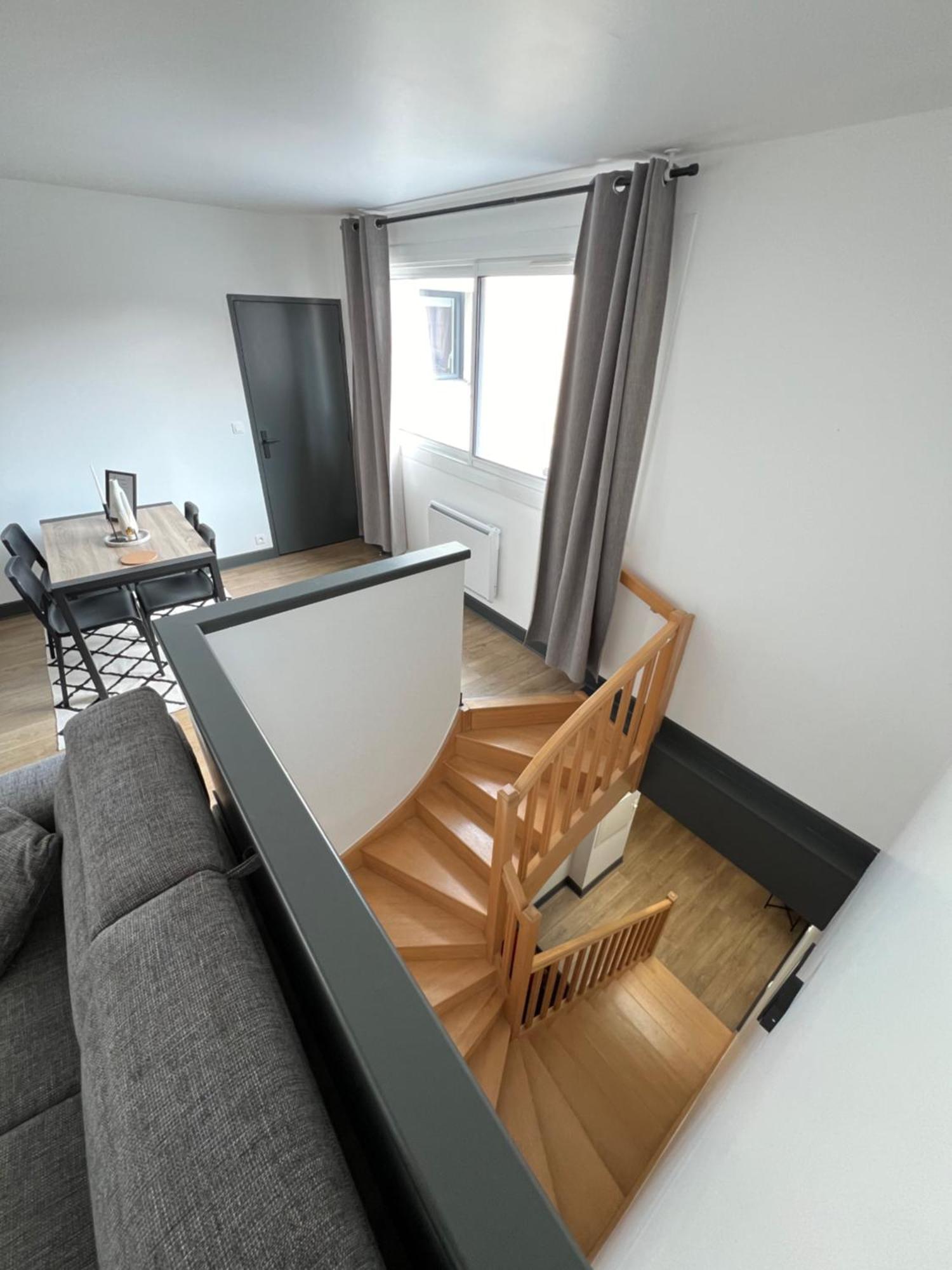 Hyper Centre A 80M Du Vieux Marche, T2 Calme Vue Sur Les Toits Rue Du Minage Apartment Ла Рошел Екстериор снимка