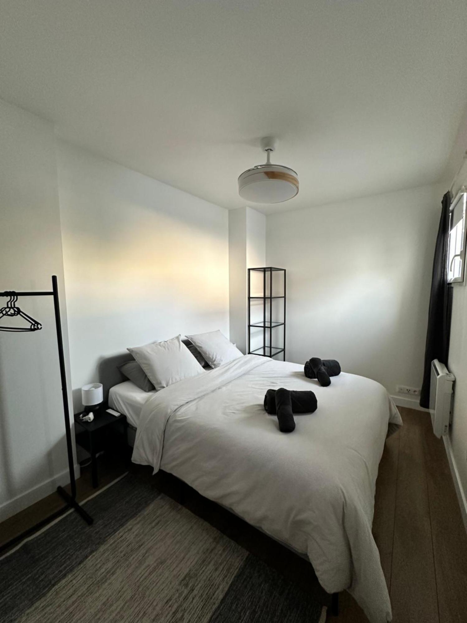 Hyper Centre A 80M Du Vieux Marche, T2 Calme Vue Sur Les Toits Rue Du Minage Apartment Ла Рошел Екстериор снимка